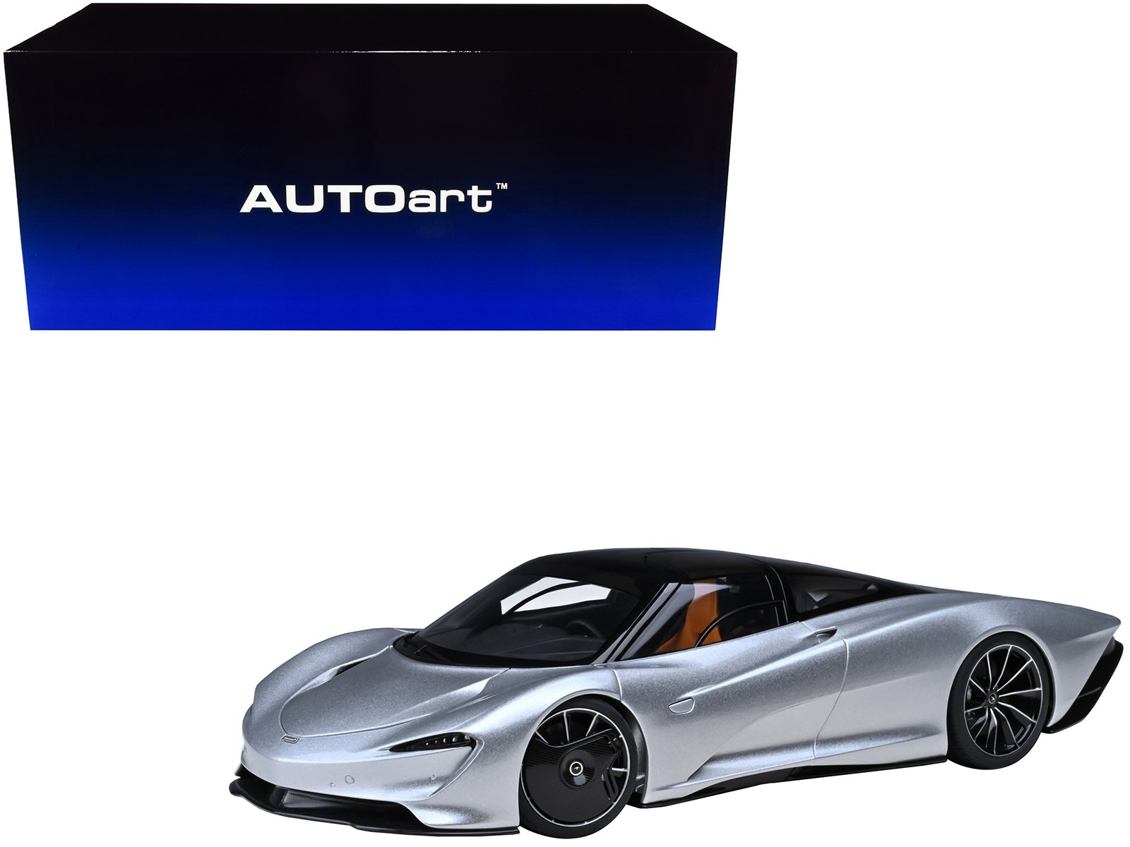 McLaren Speedtail Supernova Silver Metallic with Black Top and Suitcase Accessories 1/18 Model Car by Autoart - Image 4