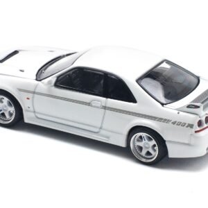 GTR Nismo 400R RHD (Right Hand Drive) White 1/64 Diecast Model Car by Pop Race